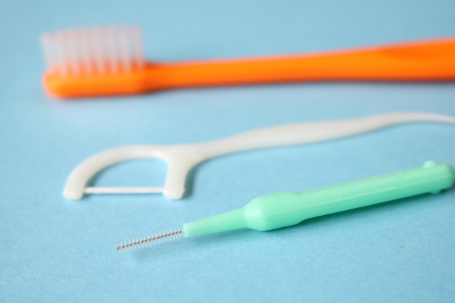 歯ブラシ、糸ようじなどの歯を守るアイテム